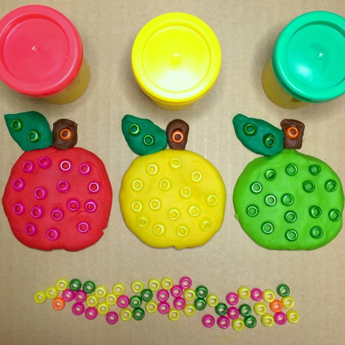 playdough apples for preschool and kindergaten