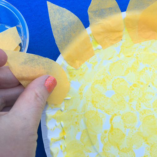 paper plate sunflower for preschool and kindergarten